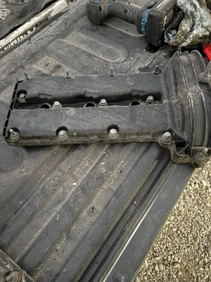 Dodge Ram 1500 2014-2023 cubierta de válvula de motor Rh ecodiesel 3,0 L Foto 1 de 3