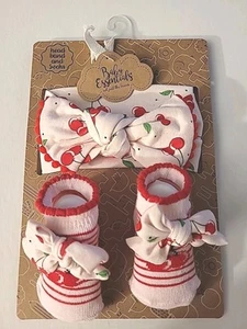 Baby Essentials Head Band And Socks Gift Set - Picture 1 of 6