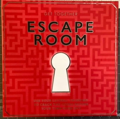 Juego de escape room divertido en familia en un estudio de cine en Kioto, Japón Foto 1 de 4