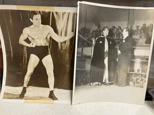 Lord Leslie Carlton 2-8x10 Photos Wrestling NWA (Leo Whippern) 1940’s - Picture 1 of 4