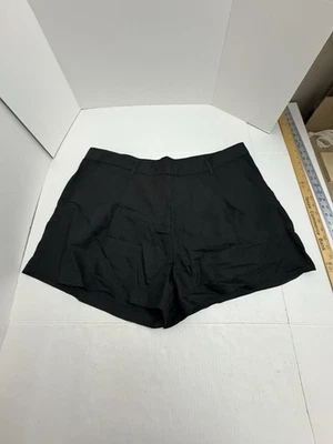 H&M Women Black Shorts Size 22           C99 - Image 1 of 4