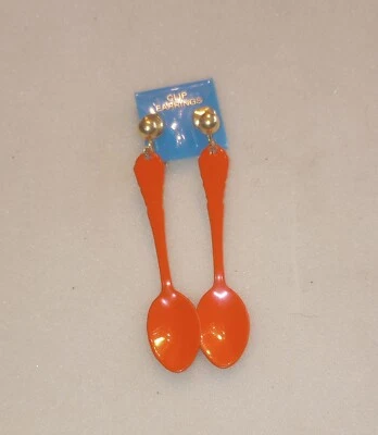 Novedad Naranja Metal Cuchara 2 1/2" Pendientes Colgantes Clip-on Nuevo de Lote Antiguo Foto 1 de 4