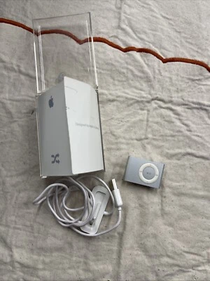 Apple 1 Infinite Loop  A1204 iPod shuffle 2 GB MB519LL/A H47 - Image 1 of 4