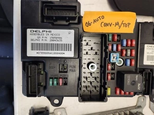 Corvette C6 BCM Body Control Module Fuse Box 15850986 GM Auto Transmission - Picture 1 of 2