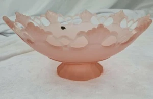 VINTAGE WESTMORELAND VETRO SATINATO SMERIGLIATO ROSA PIEDI CIOTOLA PIZZO CON ADESIVO - Foto 1 di 6