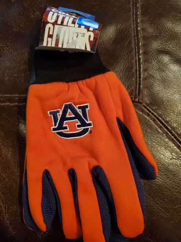 AUBURN TIGERS- NCAA Sport Utility Grip Gloves By FOCO. New With Tags Cover