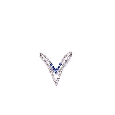 18K White Gold Blue Sapphire and Diamond V Shape Ring - Image 1 of 4