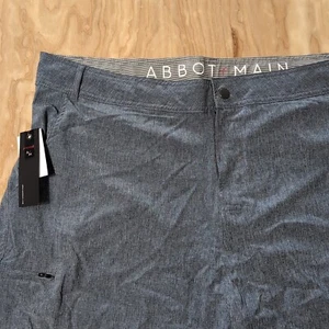 Abbot and Main Mens Gray Heather Performance Shorts Size 40x10 Outdoor Zip Pocke - Picture 1 of 9