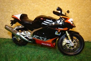 1:24 Aprilia RSV 1000 R Schwarz ALTAYA 02673 - Bild 1 von 1
