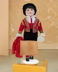 Vintage Matador Porcelain Doll in Red - Leonardo Collection, Exquisite Collector - Picture 1 of 4