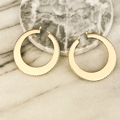 Pendientes Nine West Aro Tonificado Dorado Grueso Declaración Moderno Contemporáneo Foto 1 de 4