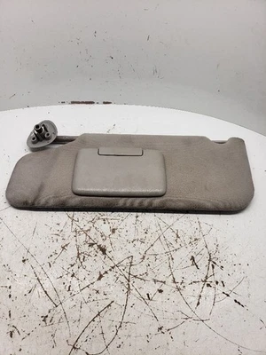 Used Left Sun Visor fits: 2006 Ford Taurus from/12/01/03 L. w/o Illumination Lef - Image 1 of 4