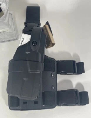 Safariland Drop Leg Holster 7005 Glock 19/23 w/Streamlight TLR7 Surefire XC1 XC2 - Image 1 of 4