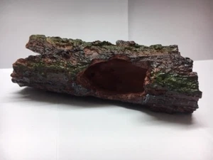 Reptile Vivarium Small Terrarium Forest Tree Log 17 x 6 x 6 cms Spiders Shrimps - Picture 1 of 8