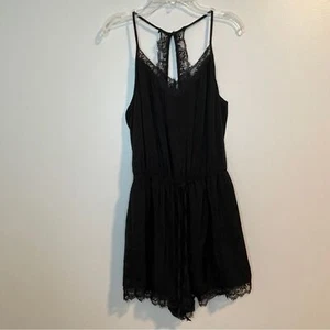Hollister black satin-like lace trim romper M - Afbeelding 1 van 8