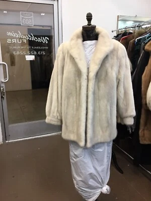 CHAQUETA ABRIGO COCHECITO CLÁSICO GRIS CLARO BEIGE AZURINA PIEL COMPLETA VISÓN SWING BACK Foto 1 de 4