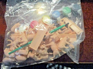 33 New Sealed HO Scale Pigs Sheep Goats Railroad Train Set Accessories Unpainted - Picture 1 of 2