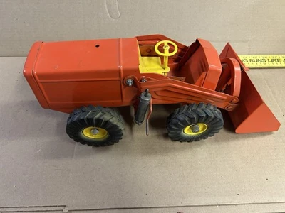 Vintage Red 1950s Nylint Toys Payloader Pressed Steel Front End Loader - Image 1 of 4