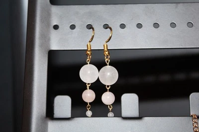 Pendientes de cuarzo rosa enchapados en oro de 18k Foto 1 de 3