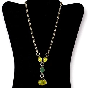 Collar Colgante Vintage Mediados de Siglo Firmado Monet Vidrio Verde Vibrante Tono Dorado - Imagen 1 de 3
