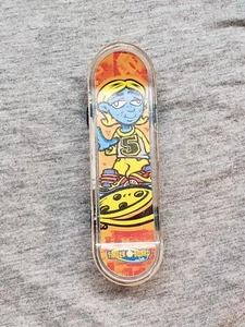Vintage Fingerboard Pro-Gear Skateboard 2000 McDonald's Happy Meal Toy #8 SK8 - Picture 1 of 2