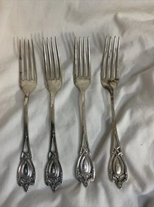 4 antiche forchette regolari Monticello by Lunt argento sterling 7,25" monogrammate 'F' - Foto 1 di 7