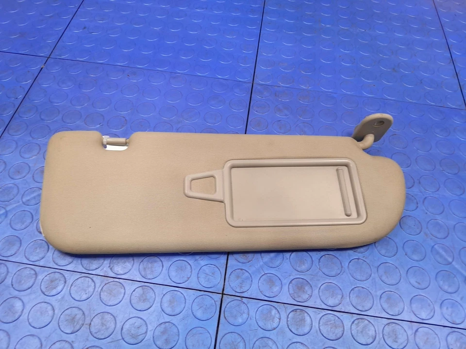 10-13 Kia Forte Koup Sun Visor Right Passenger Side Gray OEM 852201M8008O - Image 1 of 4