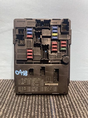 Nissan Versa 2013-2015 IPDM módulo de control de potencia OEM 284B7 1HR0C Foto 1 de 4