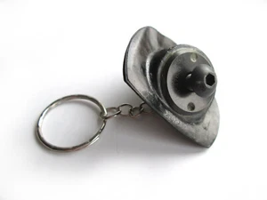 Keyring from Honda RA107 BAR Genuine Original F1 Carbon Fiber Part Cover Cap Fix - Picture 1 of 7