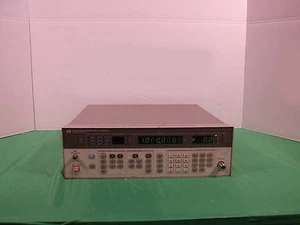 Agilent-Keysight 8657A Synthesized Signal Generator- As Is - Imagen 1 de 4