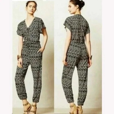 Macacão Corey Lynn Calter ikat asteca zíper frontal malha manga curta stretch lounge - Imagem 1 de 4