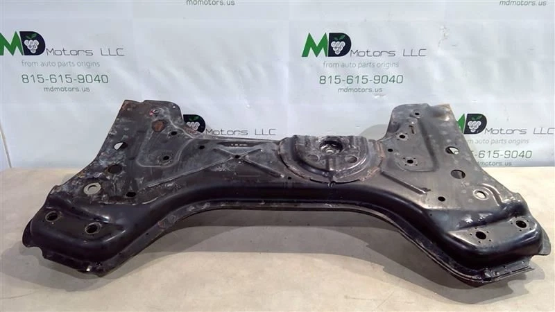 Dodge Ram Promaster 3500 2014-2022 travesaño delantero.4725969ag Foto 1 de 4