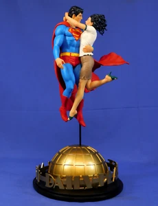 DC COLLECTIBLES SUPERMAN AND LOIS LANE DESIGNER SERIES STATUE GARY FRANK NO BOX - Bild 1 von 12