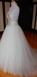 David’s Bridal Sweetheart Chevron Crystal Wedding Tulle Dress - Picture 1 of 6