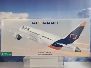 ANA 1/200 Boeing 787-8 JA803A Air Japan All Nippon Airways snap fit model Japan - Picture 1 of 17