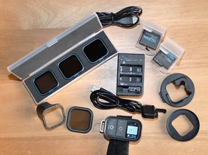 gopro hero 8 Handgelenkfernbedienung, Filter und Akkus inkl Ladegerät - Bild 1 von 4