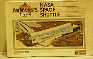 Monograma NASA Transbordador Espacial Jóvenes Astronautas Snap Tite Kit No.5905-1000 - Imagen 1 de 3
