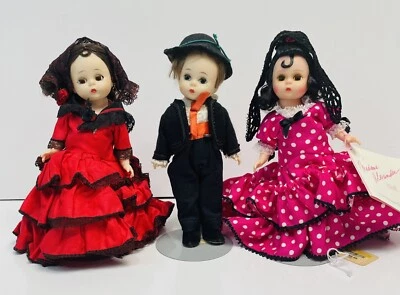 Винтажный лот из 3 кукол Madame Alexander Испания мальчик и девочка, 8"T, мальчик - редкая! - Изображение 1 из 4
