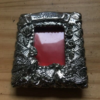 De colección Años 90 International Silver Co. Dos Palomas Tortuga Marco Adorno 3.75"H Foto 1 de 4