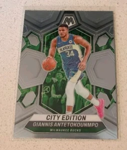 2023-24 Panini Mosaic Giannis Antetokounmpo City Edition #279 - Bild 1 von 2