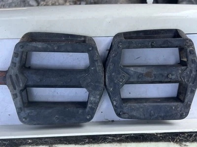 Pedales BMX GT Dyno vintage años 90 1/2 estilo libre plástico VP-912 Foto 1 de 3