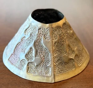 Antico paralume lampada olio ottone traforato 6 pollici arti e mestieri o art nouveau - Foto 1 di 5