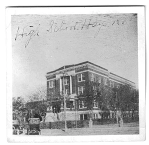 ¿Antiguo? Foto 1923 St Anthony's Hospital Hays Kansas coche de arquitectura vintage - Imagen 1 de 1