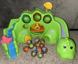 Fisher Price Roll-A-Rounds Drop N Roar Dinosaurier 11 Kugeln enthalten funktioniert LESEN - Bild 1 von 11