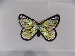 APPLICAZIONE PATCH TOPPA DECORAZIONE FARFALLA RICAMATA PAILLETTES E STRASS - Picture 1 of 1