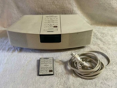 Bose Wave Radio AWR1-1W White. Great cond. w/working remote - Image 1 of 4