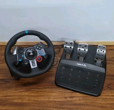 G29 Driving Force Racing Wheel und Bodenpedale getestet von Logitech  - Bild 1 von 4