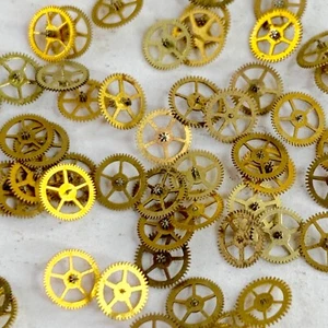 100 Gold Uhrenräder 4mm kleine veränderte Kunstteile Zahnräder Steampunk Uhrmacher Konvolut - Bild 1 von 5