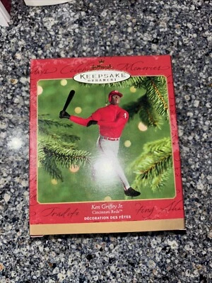 2000 KEN GRIFFEY JR. Hallmark Keepsake CINCINNATI REDS Christmas Tree Ornament — 第 1/2 张图片