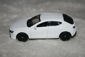 NUOVO Matchbox 💥 2019 BIANCO MAZDA 3 💥CON RUOTE OSCURATE 💥Loose JAPAN CRUISERS - Foto 1 di 9